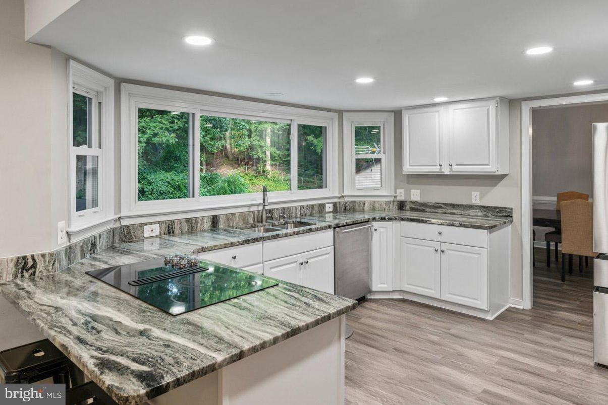 Interior, Kitchen, Recessed Lighting, Wood Texture Flooring