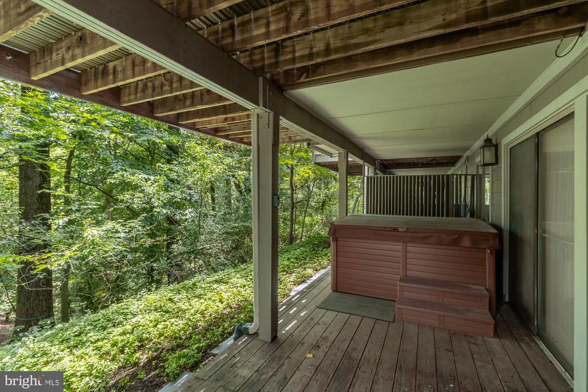 Exterior, Hot Tub