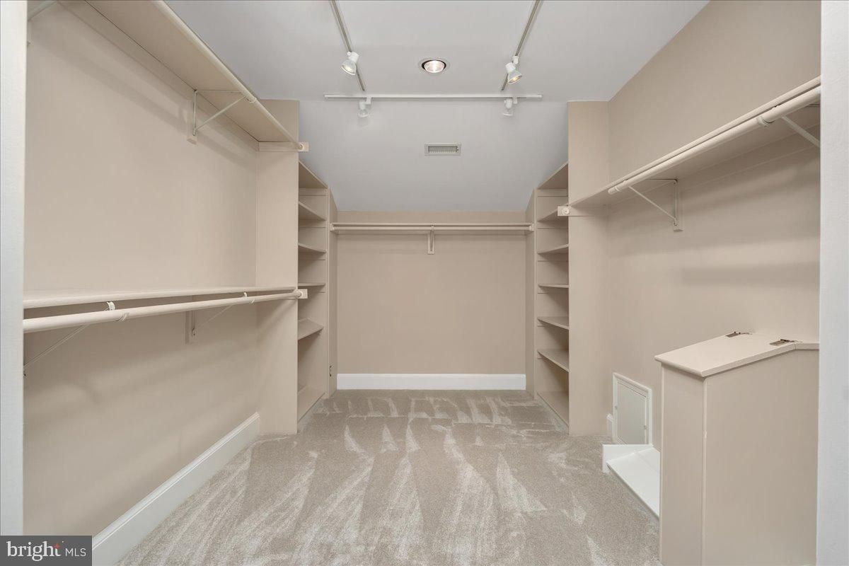 Interior, Walk-in Closets