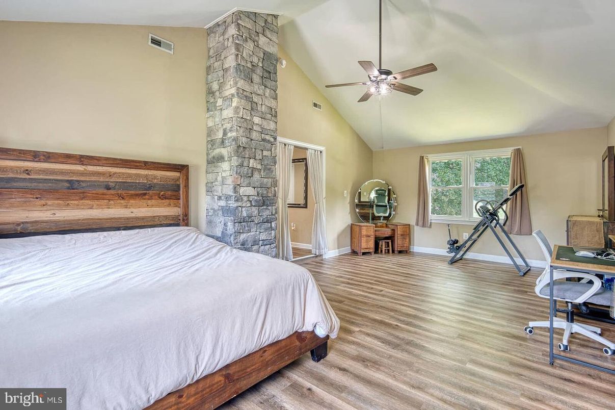 Bedroom, Home Office, Interior, Wood Texture Flooring