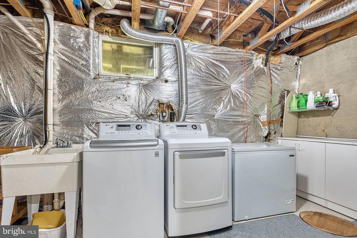 Interior, Washer