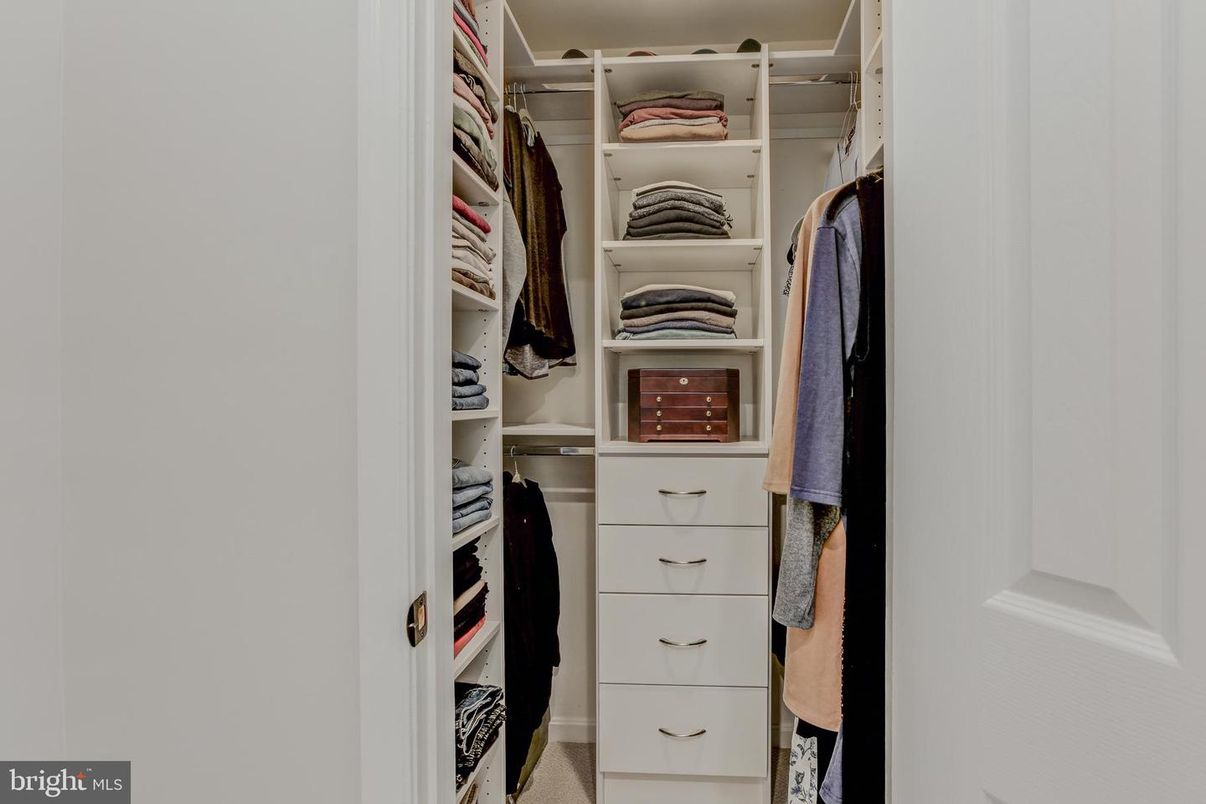Interior, Walk-in Closets
