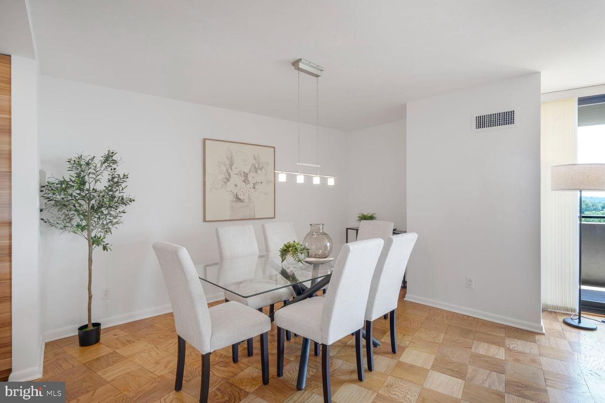 Dining room, Interior, Pendant Lights