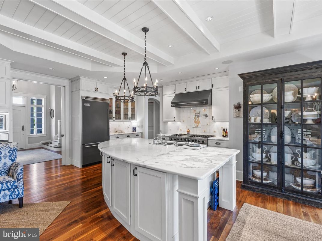 Chandelier, Interior, Kitchen, Pendant Lights, Recessed Lighting, Stainless Steel Appliances, Wood Texture Flooring