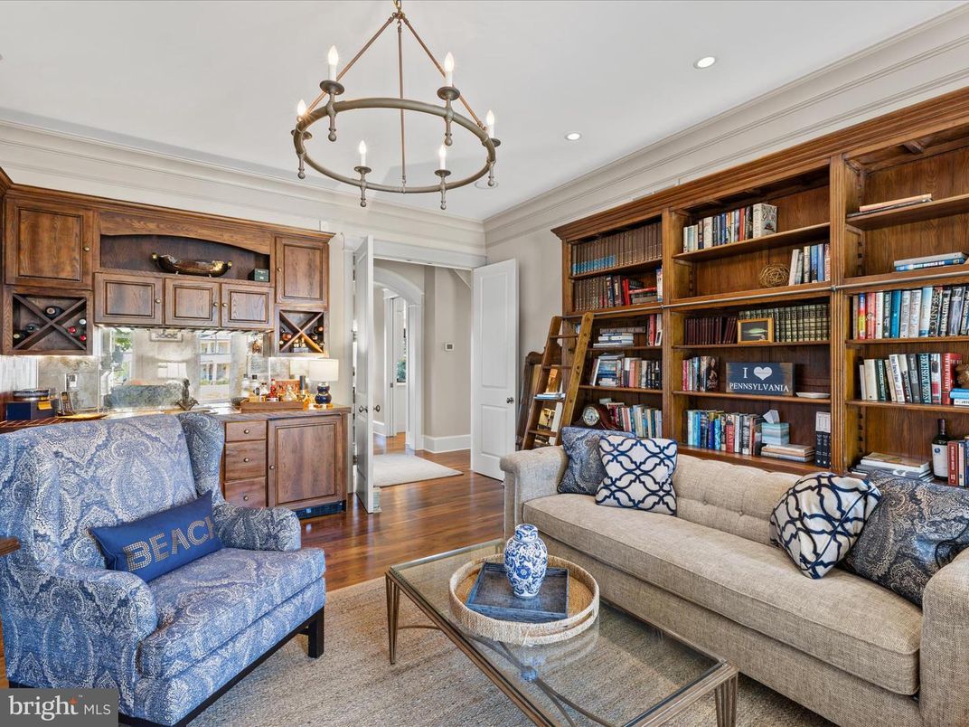 Chandelier, Interior, Living room, Recessed Lighting, Wood Texture Flooring