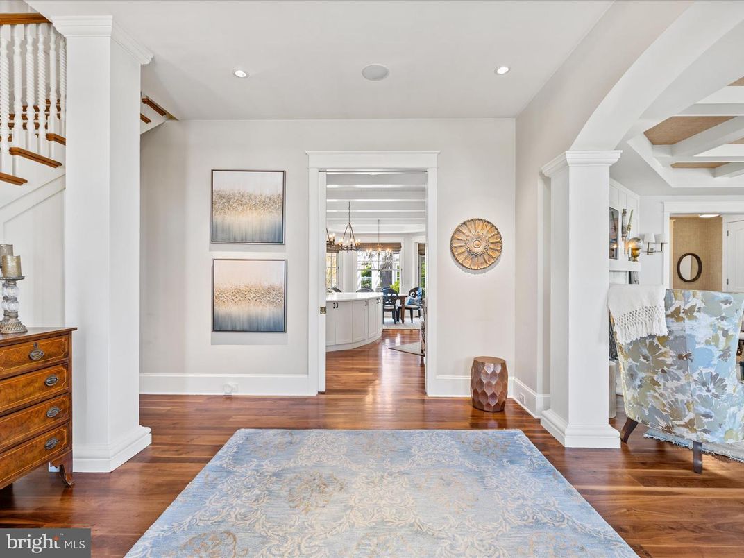 Interior, Pendant Lights, Recessed Lighting, Wood Texture Flooring