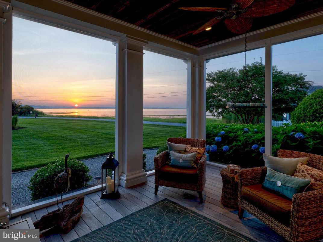 Interior, Sun Room, Water