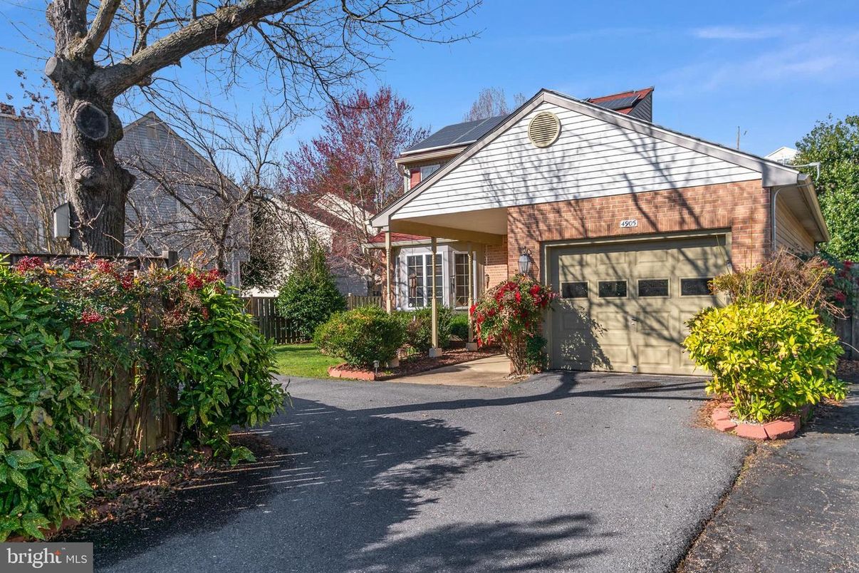 Attached, Exterior, Facade, Brick Facade, Tudor Revival