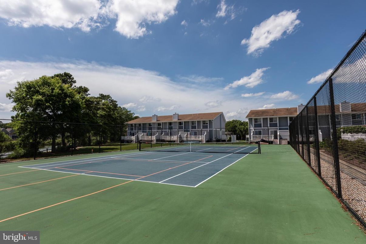 Exterior, Tennis Courts