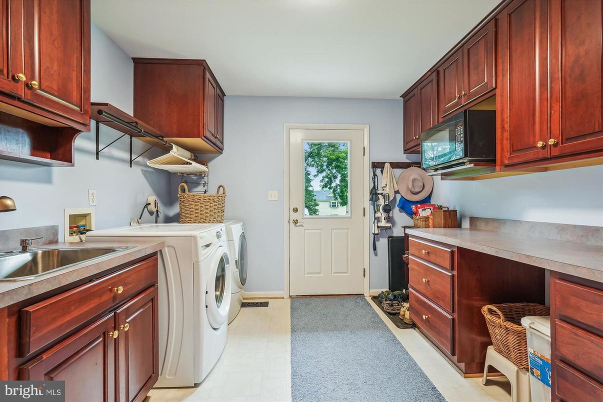 Interior, Washer