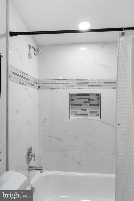 Bathroom, Interior, Marble Walls, Recessed Lighting