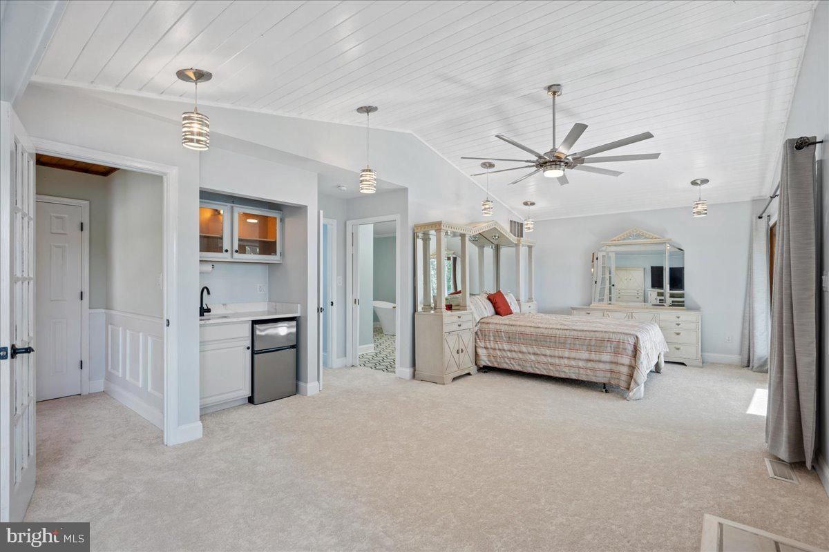 Bedroom, Interior, Pendant Lights