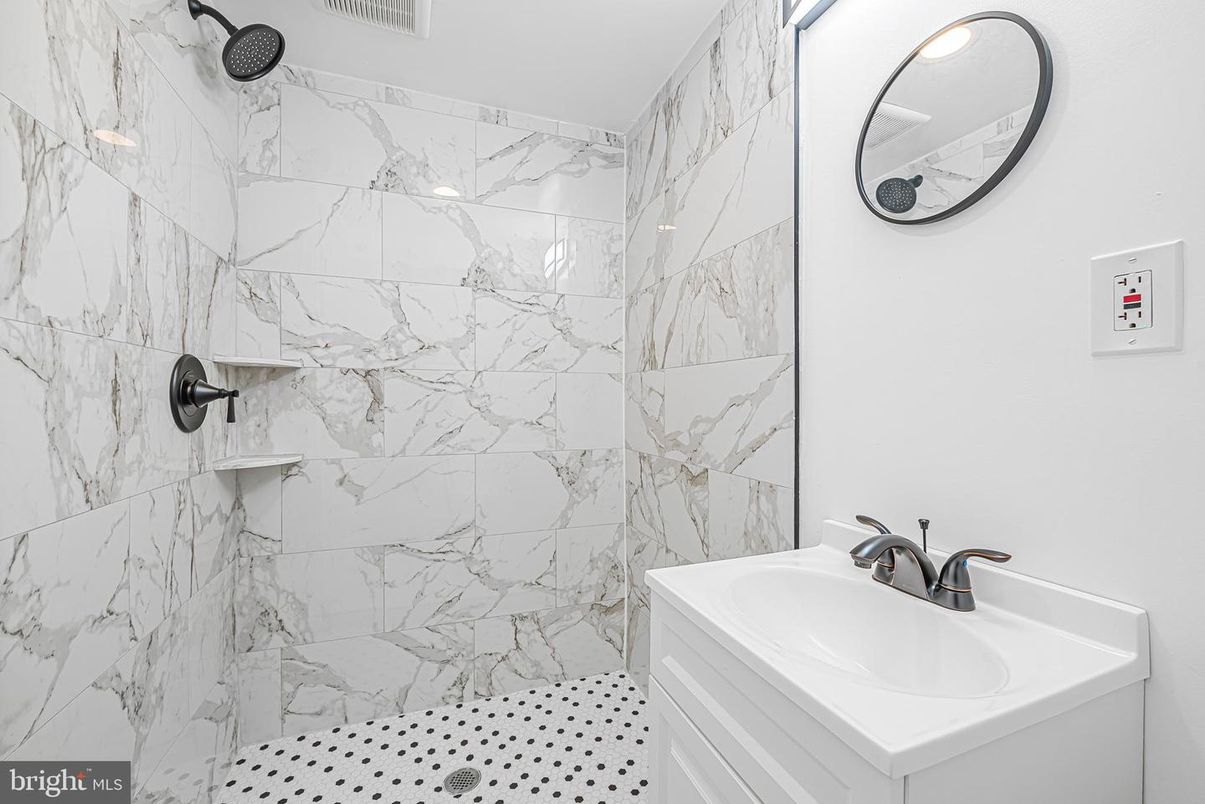 Bathroom, Interior, Marble Walls