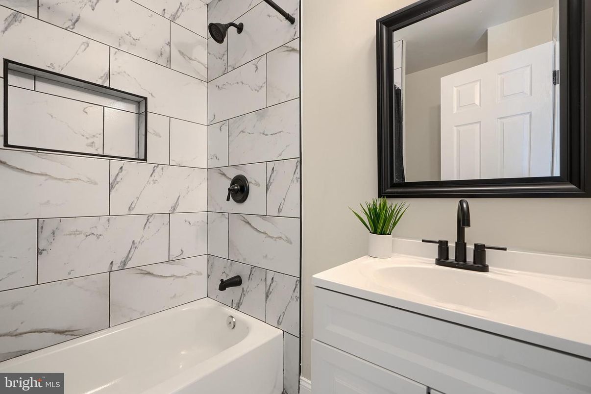 Bathroom, Interior, Marble Walls