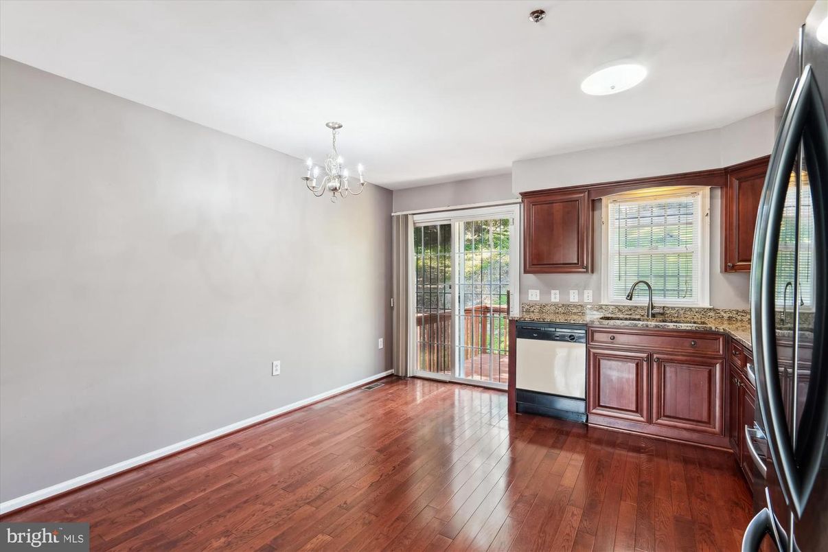 Chandelier, Interior, Kitchen, Wood Texture Flooring