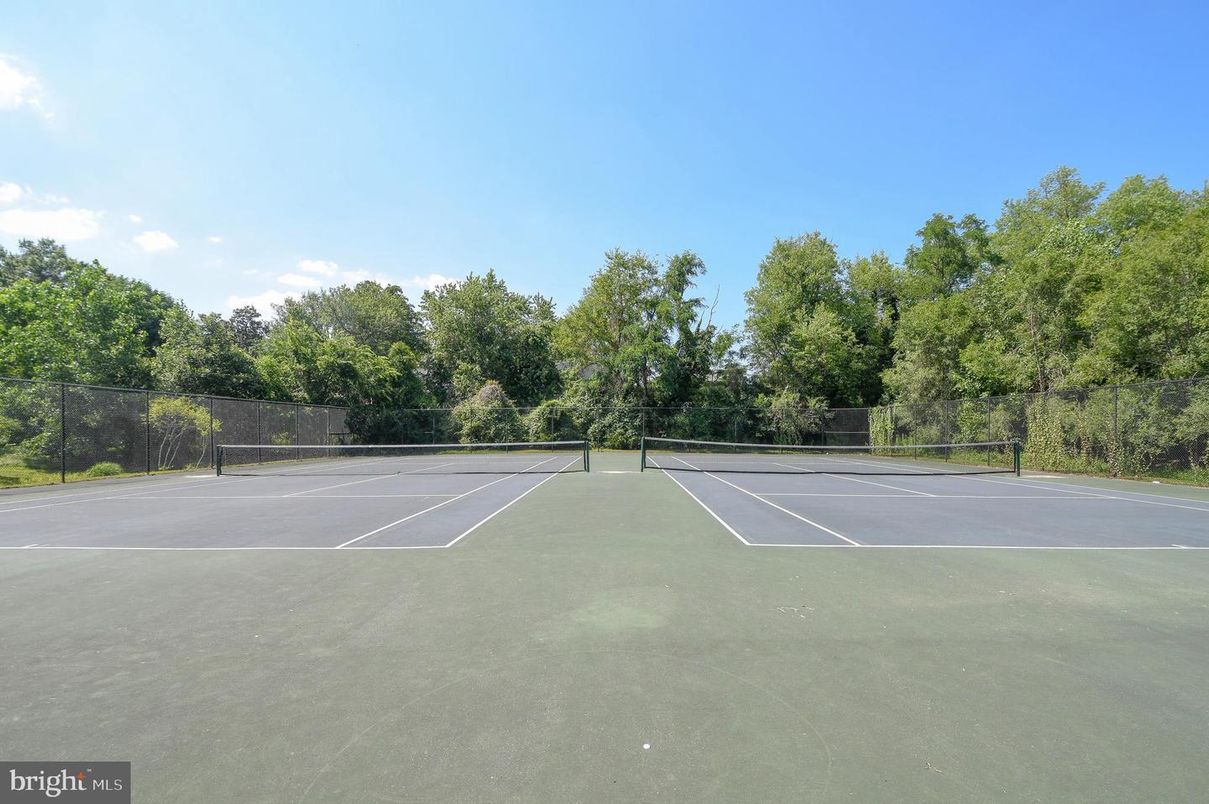 Exterior, Tennis Courts