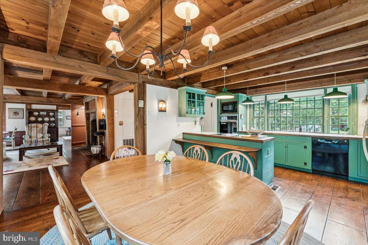 Dining room, Interior, Kitchen, Pendant Lights, Wooden Beams, Wooden Ceilings, Wood Texture Flooring