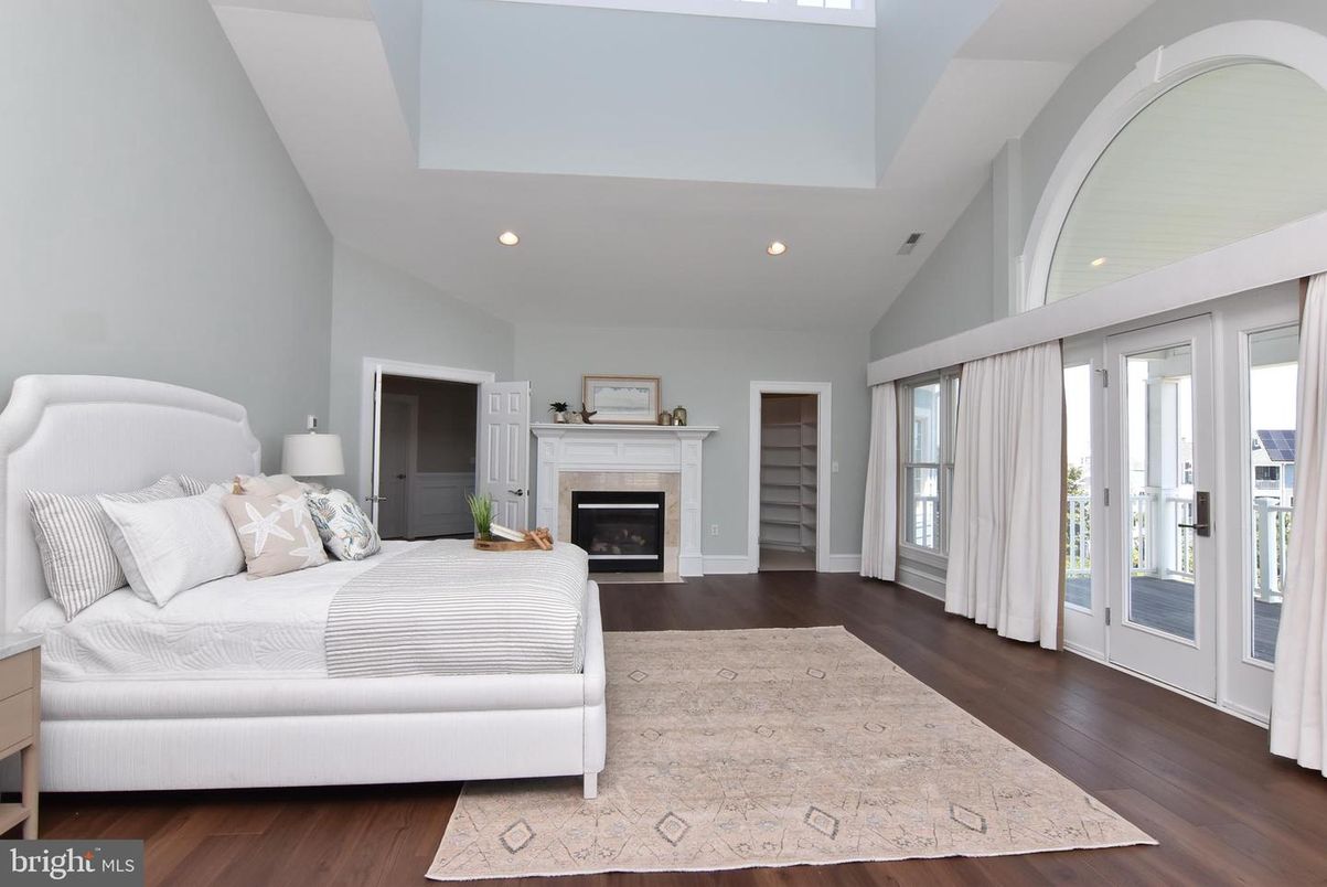 Bedroom, Fireplace, Interior, Recessed Lighting, Wood Texture Flooring