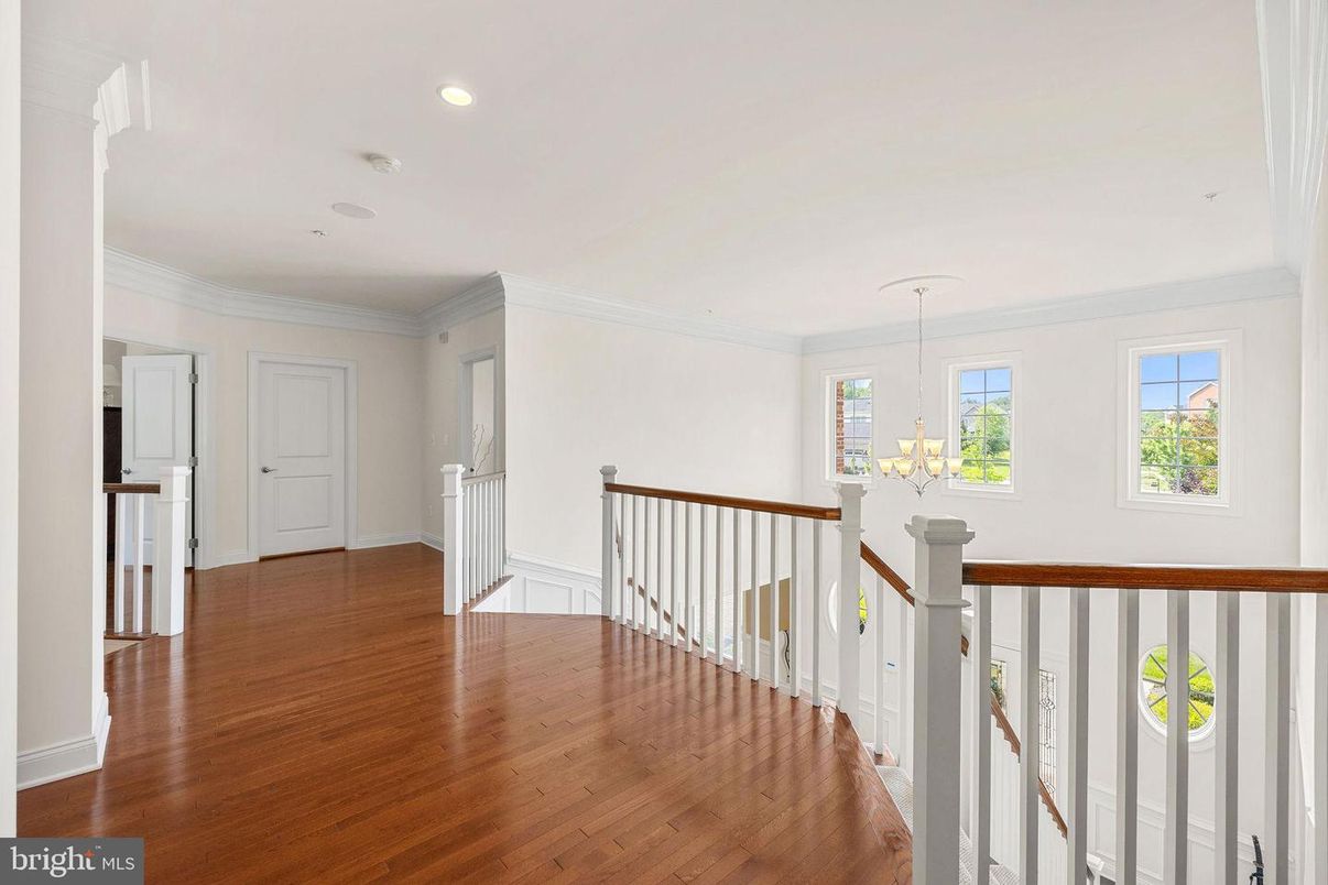 Chandelier, Interior, Recessed Lighting, Wood Texture Flooring