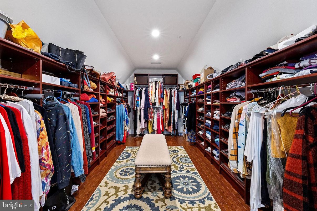 Interior, Recessed Lighting, Walk-in Closets, Wood Texture Flooring