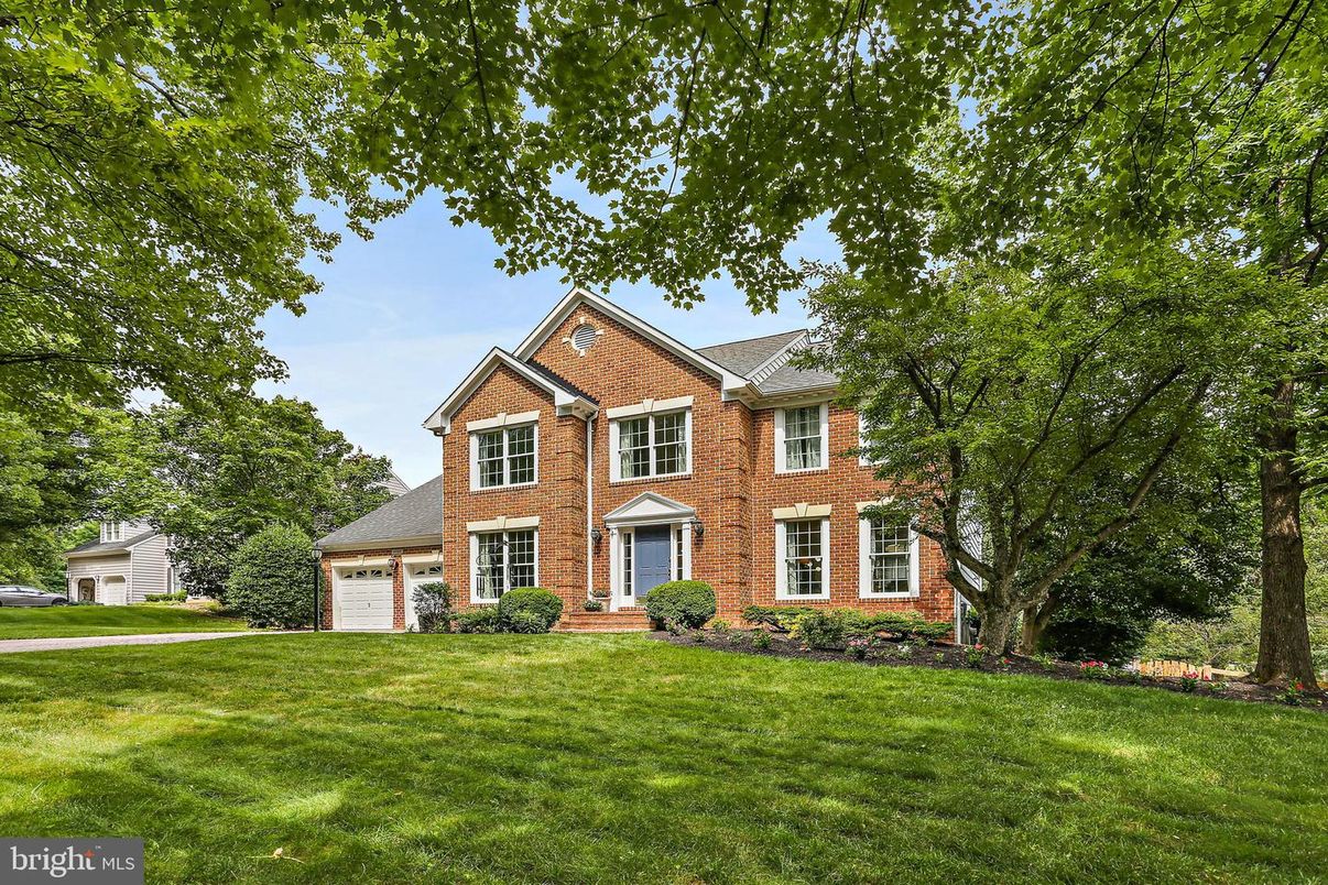Attached, Backyard, Detached Garage, Exterior, Facade, Brick Facade, Brick Traditional