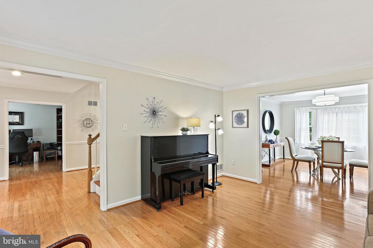Dining room, Interior, Piano, Wood Texture Flooring