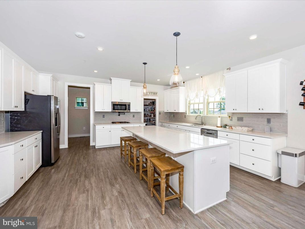 Interior, Kitchen, Pendant Lights, Recessed Lighting, Wood Texture Flooring