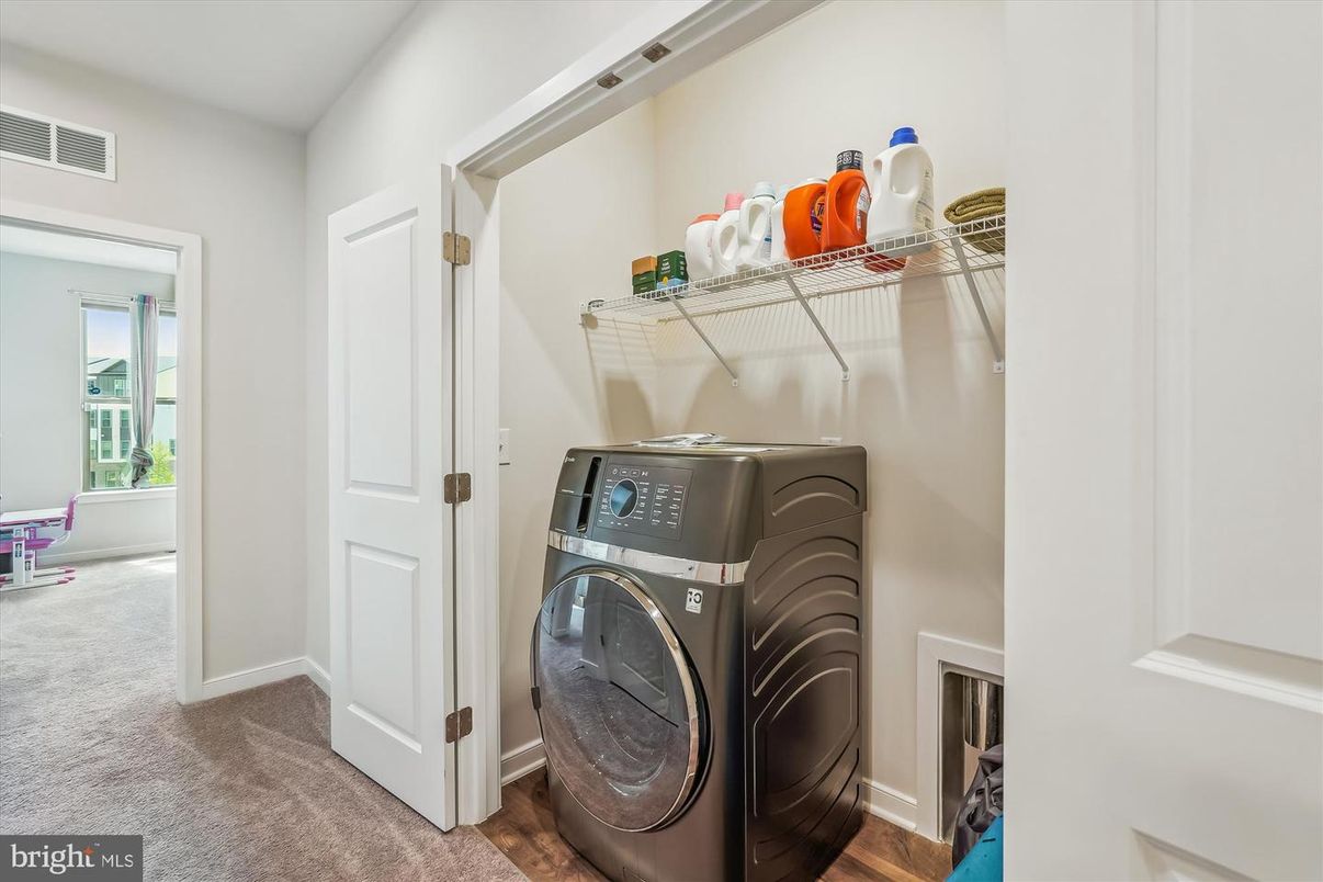 Interior, Utility Closets, Washer, Wood Texture Flooring