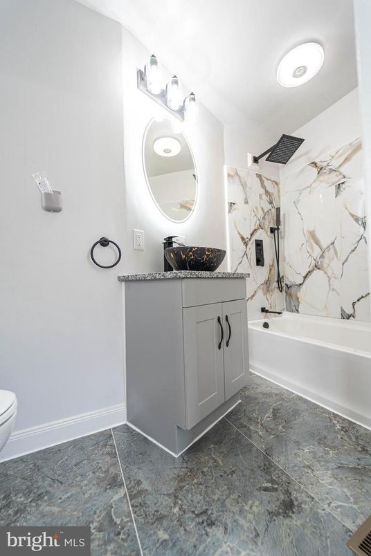 Bathroom, Interior, Marble Walls, Recessed Lighting