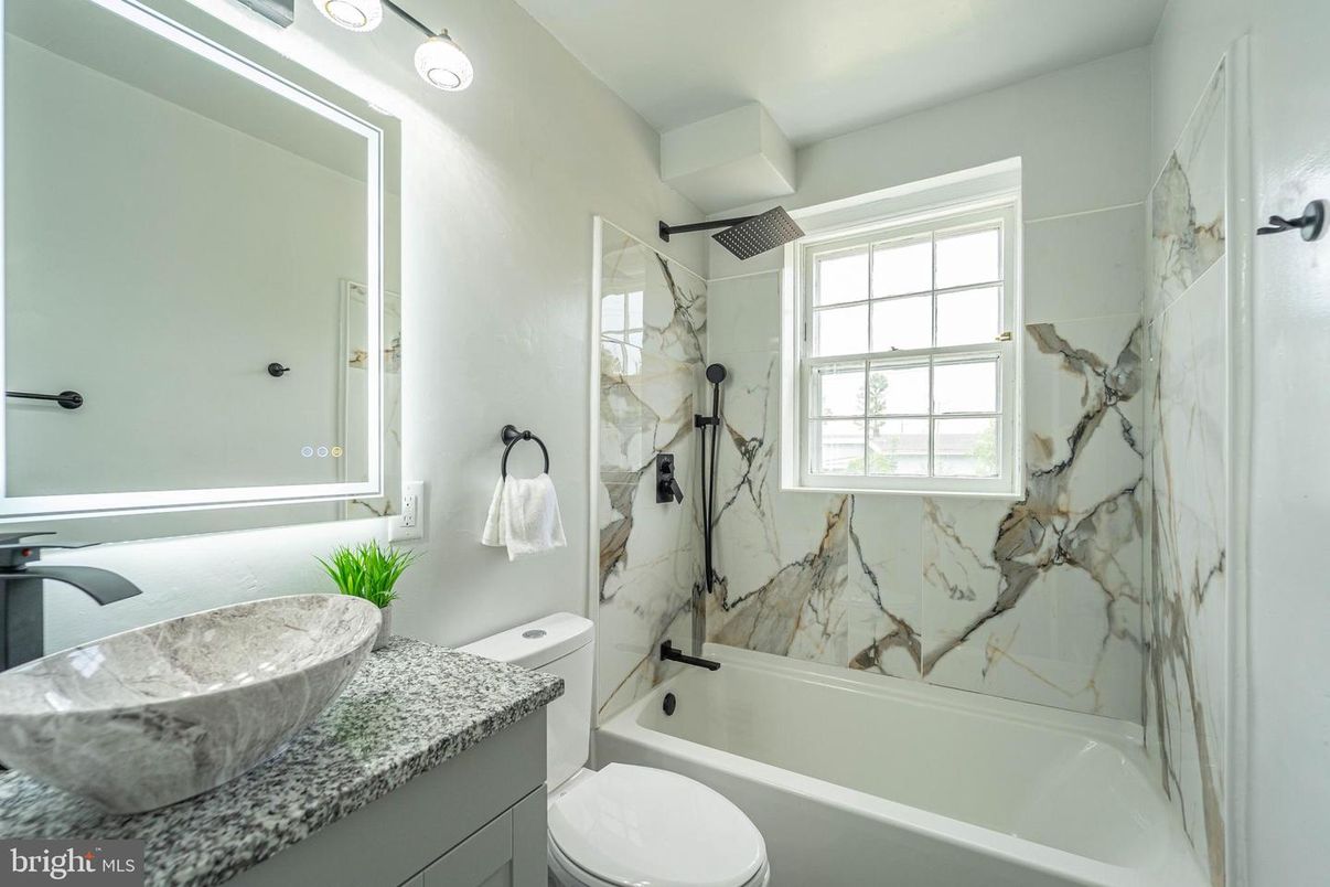 Bathroom, Interior, Marble Walls