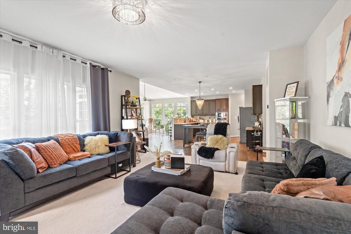Interior, Kitchen, Living room, Pendant Lights, Recessed Lighting