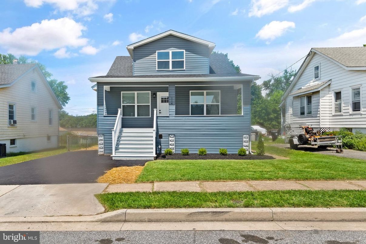 Exterior, Facade, Cape Cod