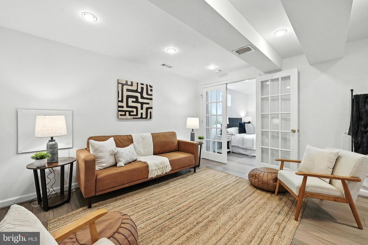 Bedroom, Interior, Living room, Recessed Lighting, Wood Texture Flooring