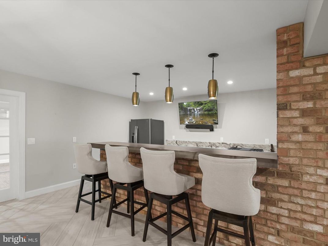 Interior, Pendant Lights, Recessed Lighting, Stone Walls, Wood Texture Flooring