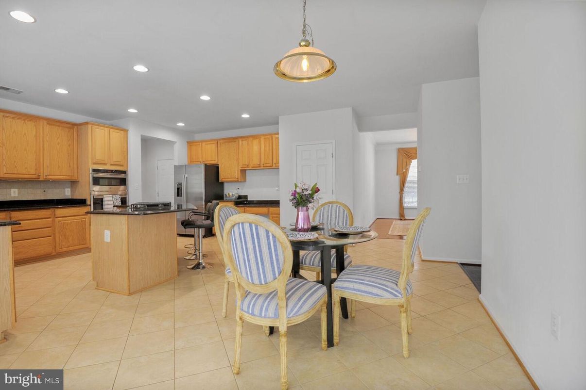 Dining room, Interior, Kitchen, Pendant Lights, Recessed Lighting