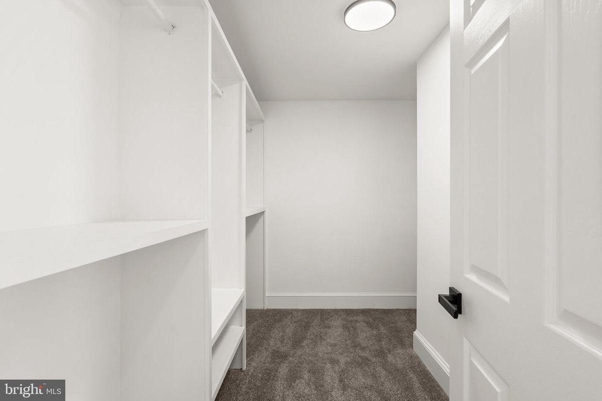 Interior, Walk-in Closets