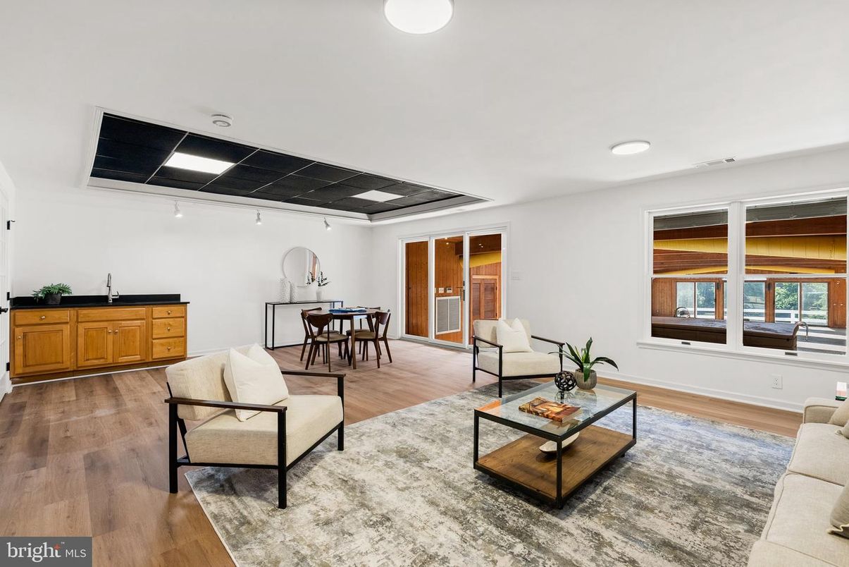 Dining room, Interior, Living room, Recessed Lighting, Wood Texture Flooring