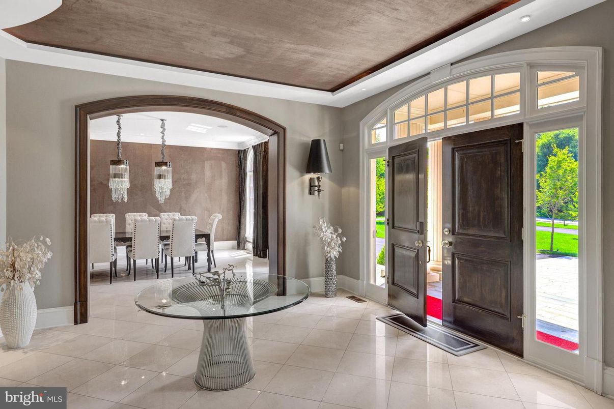 Dining room, Interior, Pendant Lights, Recessed Lighting