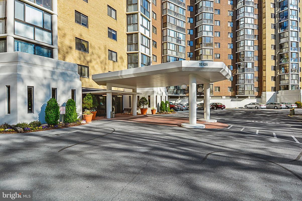 Exterior, Facade, Brick Facade, Condo Building