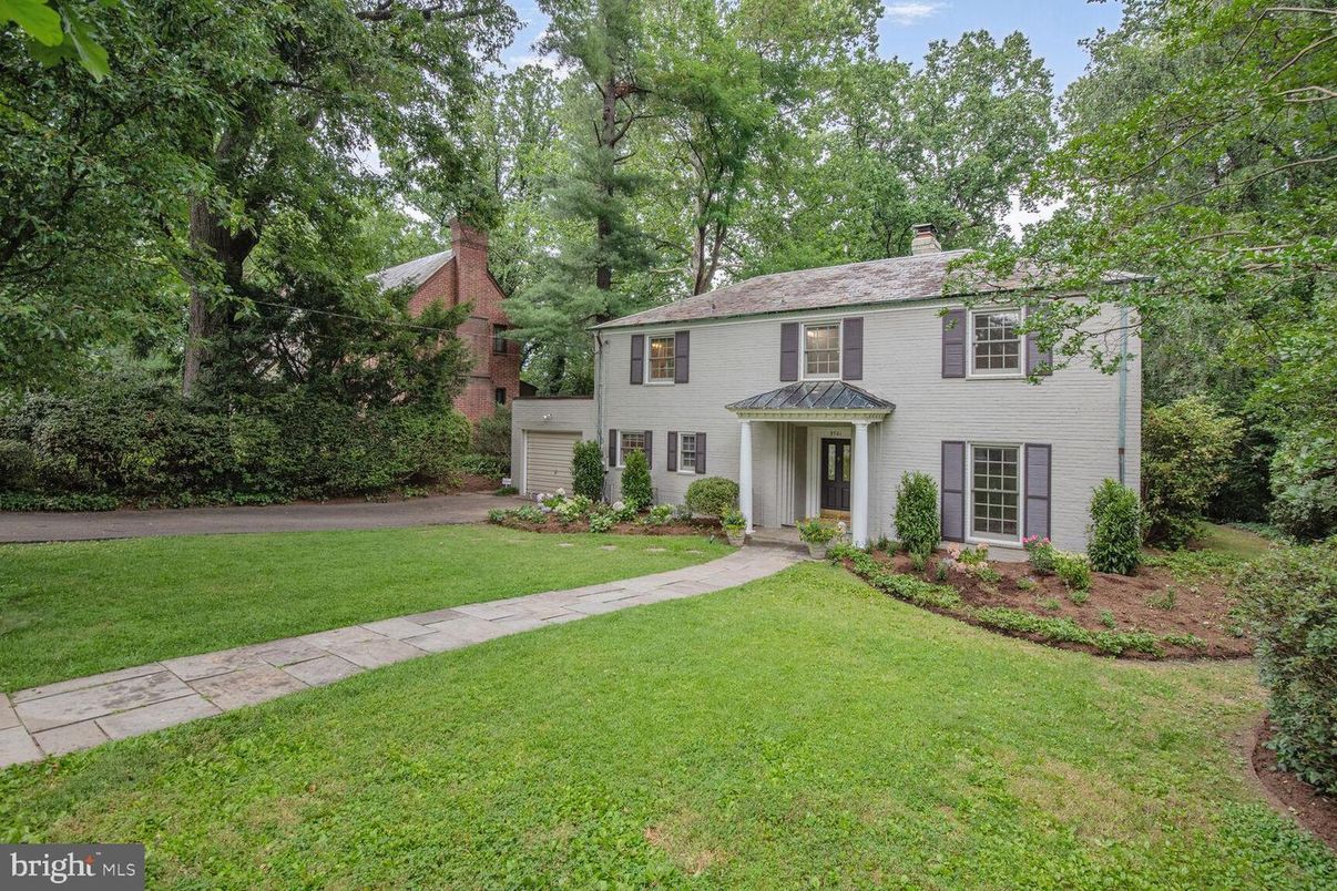 Backyard, Exterior, Facade, Georgian