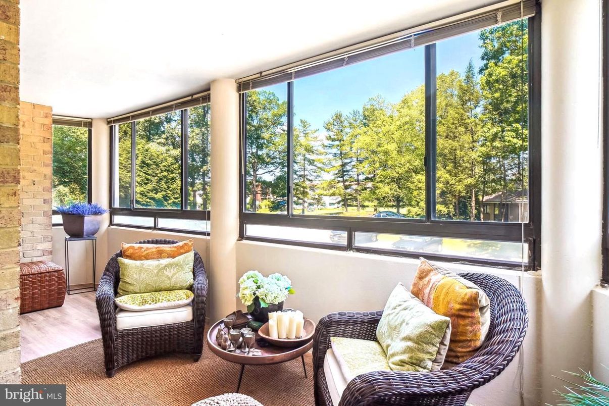 Interior, Sun Room, Wood Texture Flooring