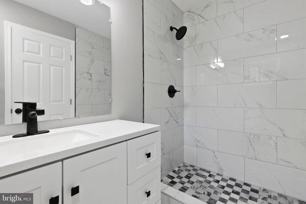 Bathroom, Interior, Marble Walls