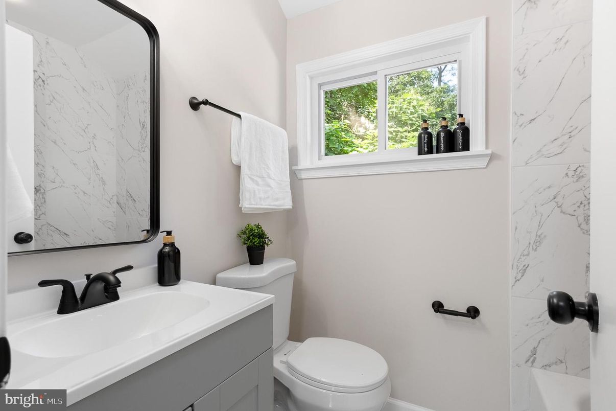 Bathroom, Interior, Marble Walls