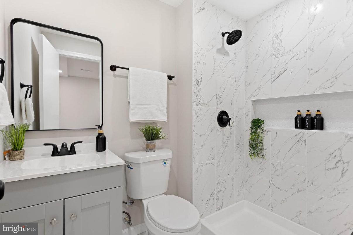 Bathroom, Interior, Marble Walls