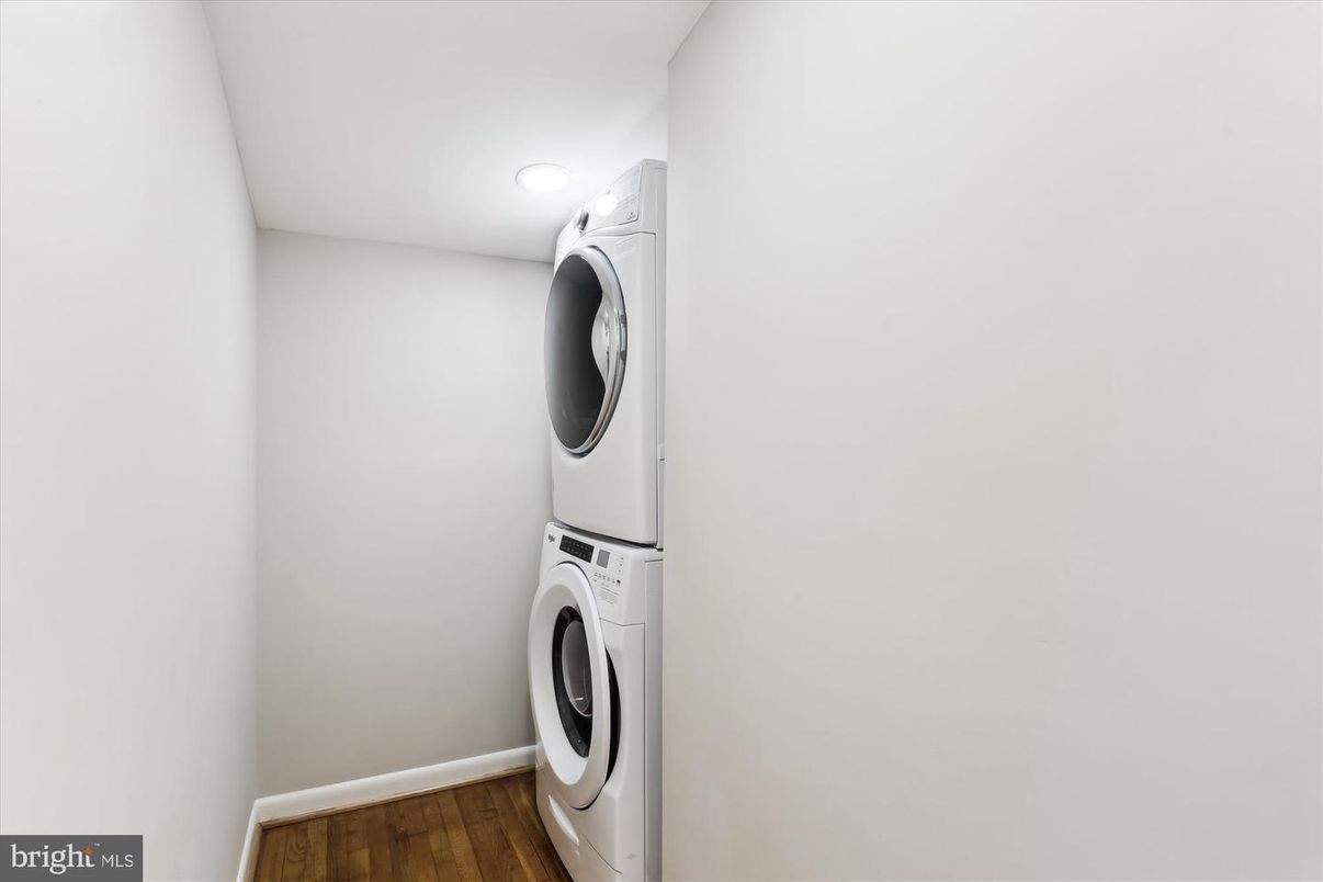 Interior, Recessed Lighting, Utility Closets, Washer, Wood Texture Flooring
