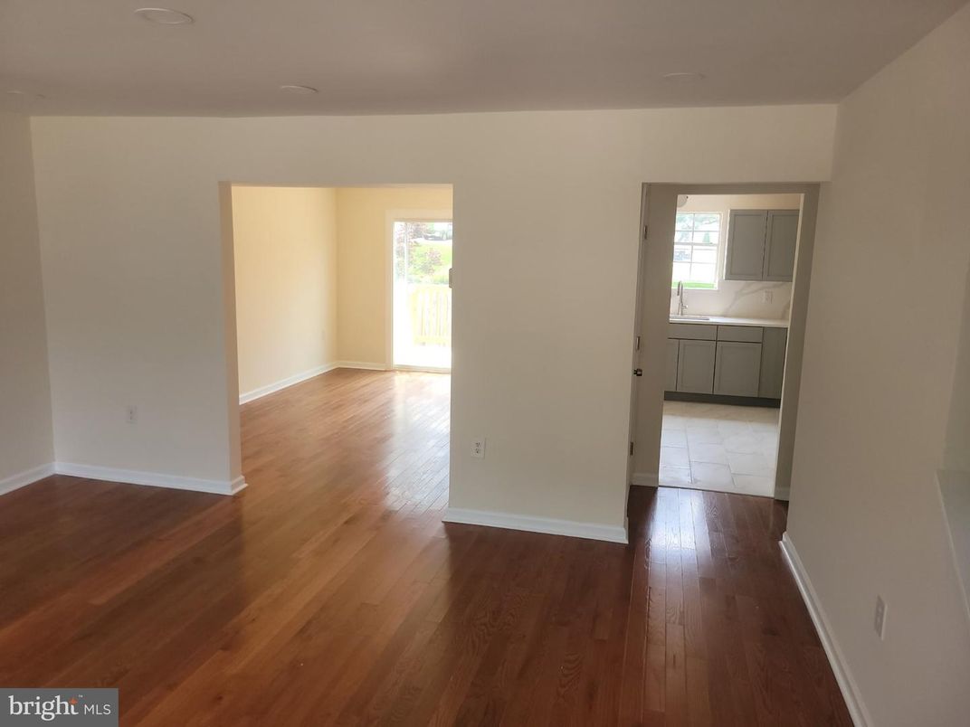 Bathroom, Empty room, Interior, Wood Texture Flooring