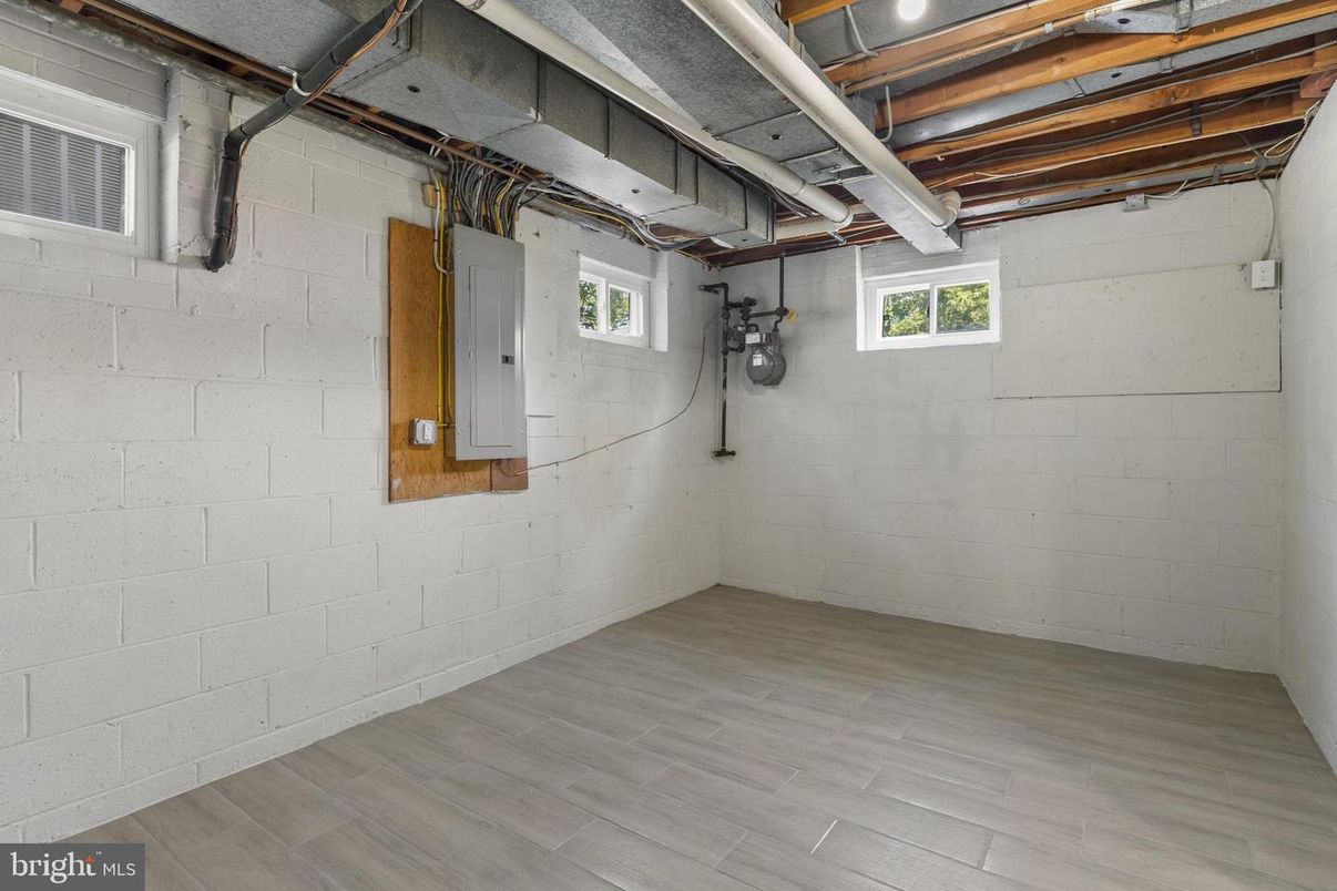 Garage, Interior, Stone Walls, Wood Texture Flooring