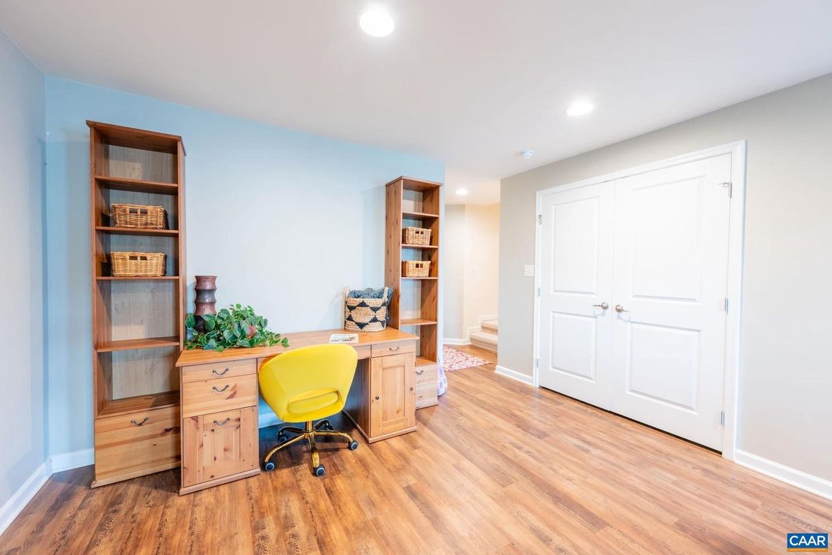 Home Office, Interior, Recessed Lighting, Wood Texture Flooring