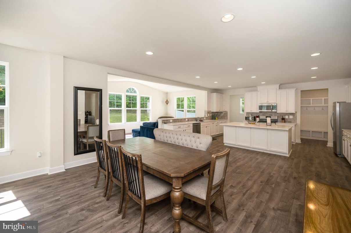 Dining room, Interior, Kitchen, Recessed Lighting, Wood Texture Flooring