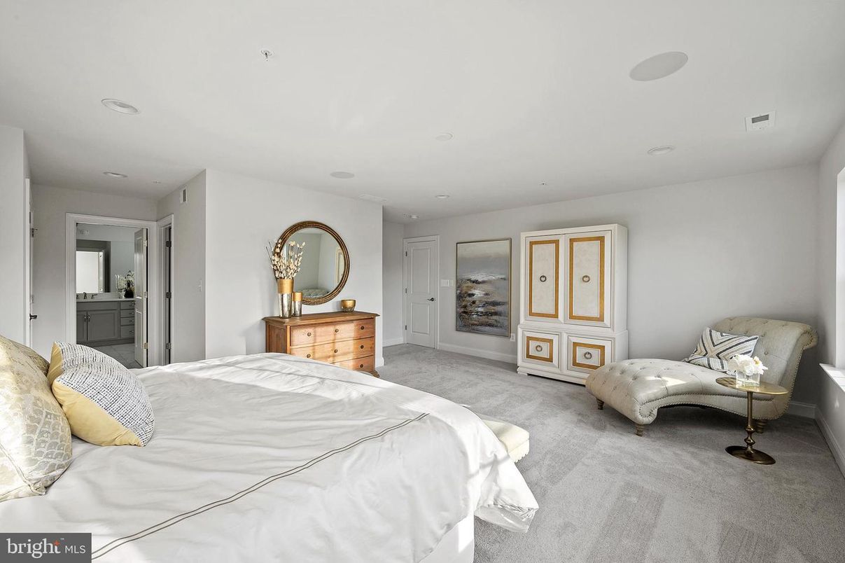 Bedroom, Interior, Recessed Lighting
